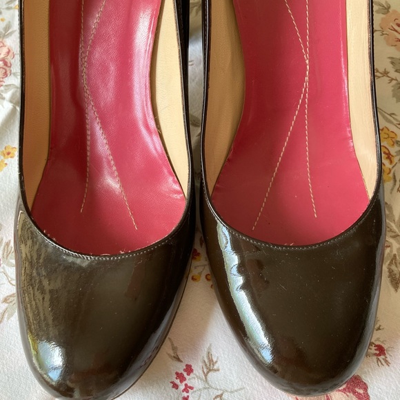 Kate Spade Patent Pumps Size 8.5 B - Picture 4 of 9
